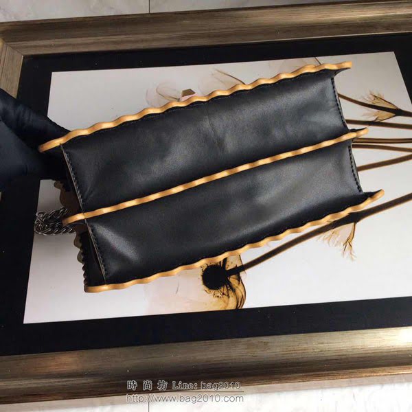 FENDI女包 經典走秀款 羅馬時尚雜誌封面主推 原版牛皮 芬迪鏈條斜挎包 2227#  fdz2038